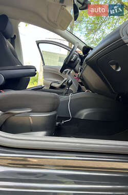 Хэтчбек SEAT Ibiza 2010 в 