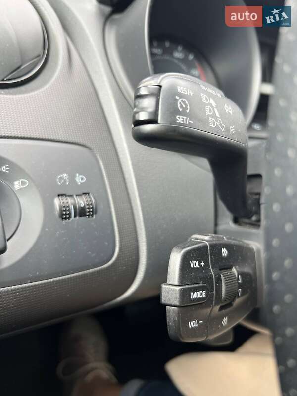 Хетчбек SEAT Ibiza 2010 в Ковелі