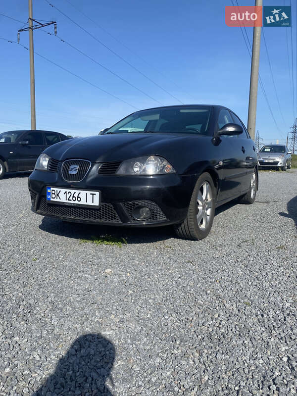 Хэтчбек SEAT Ibiza 2008 в 