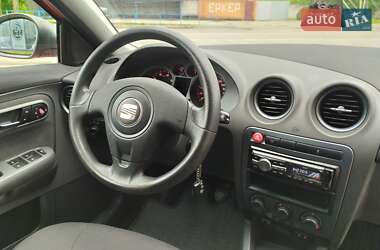 Хетчбек SEAT Ibiza 2006 в 