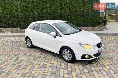 Хэтчбек SEAT Ibiza 2010 в 
