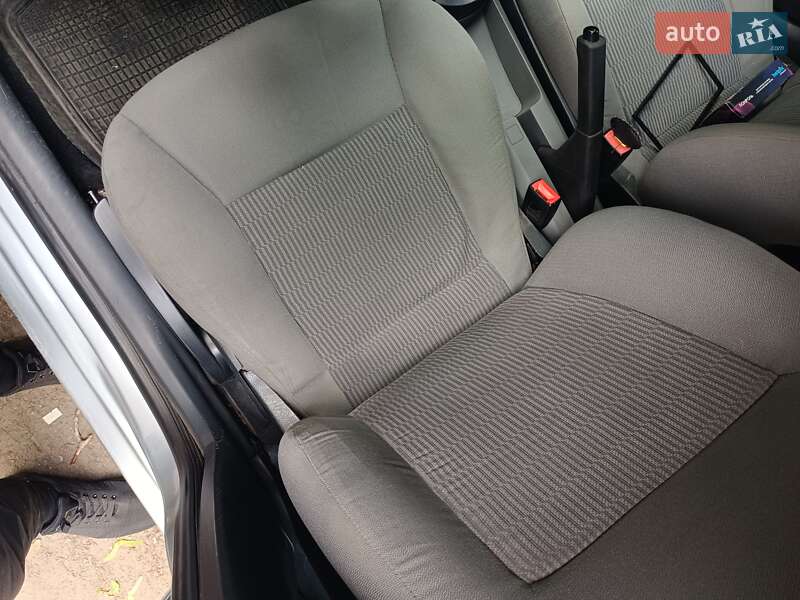 Хетчбек SEAT Ibiza 2003 в Дніпрі