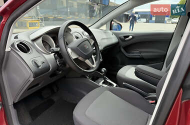 Хэтчбек SEAT Ibiza 2011 в 