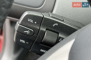 Хэтчбек SEAT Ibiza 2011 в 