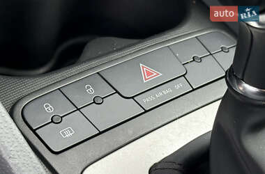 Хэтчбек SEAT Ibiza 2011 в 