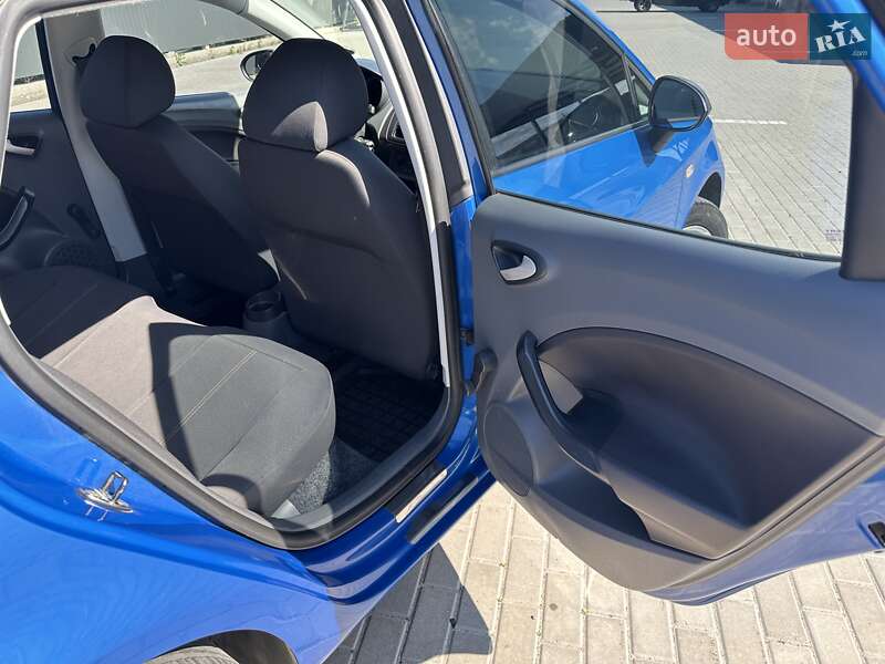Хэтчбек SEAT Ibiza 2011 в Черкассах