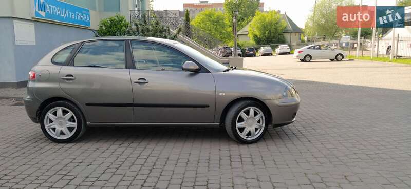Хэтчбек SEAT Ibiza 2004 в Львове фото 25 Хэтчбек SEAT Ibiza 2004 в Львове