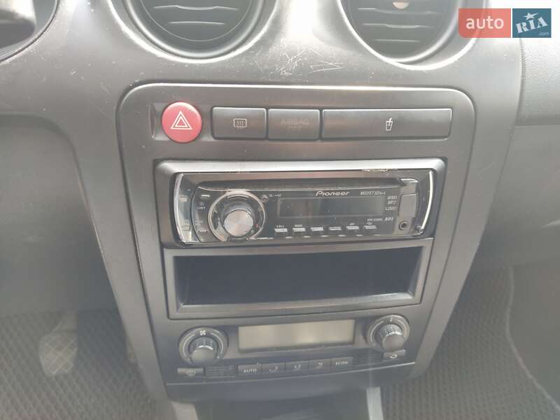 Хэтчбек SEAT Ibiza 2004 в Львове фото 70 Хэтчбек SEAT Ibiza 2004 в Львове