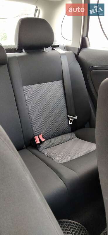 Хэтчбек SEAT Ibiza 2004 в Львове фото 78 Хэтчбек SEAT Ibiza 2004 в Львове