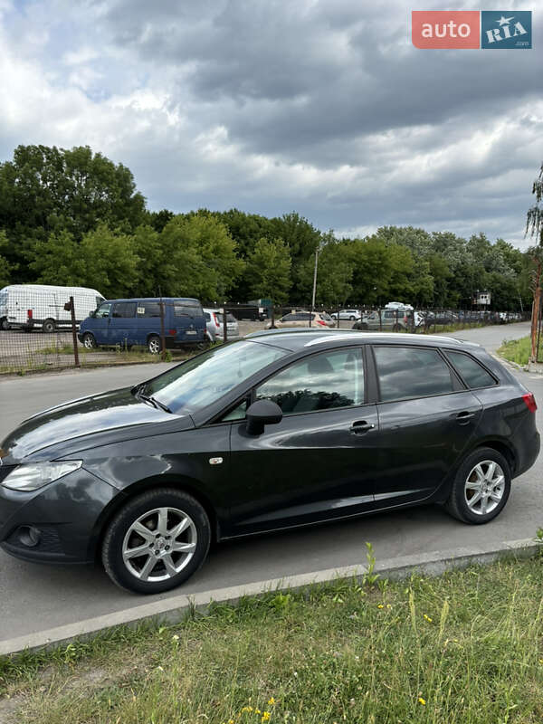 Хэтчбек SEAT Ibiza 2011 в Львове