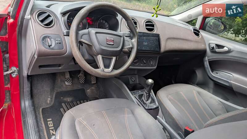 Хетчбек SEAT Ibiza 2011 в Полтаві