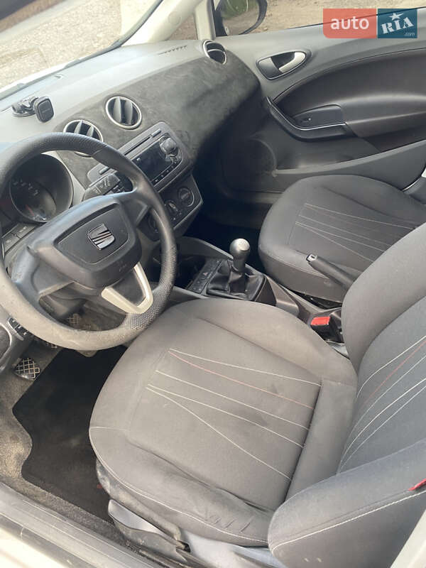 Хетчбек SEAT Ibiza 2011 в Бориславі