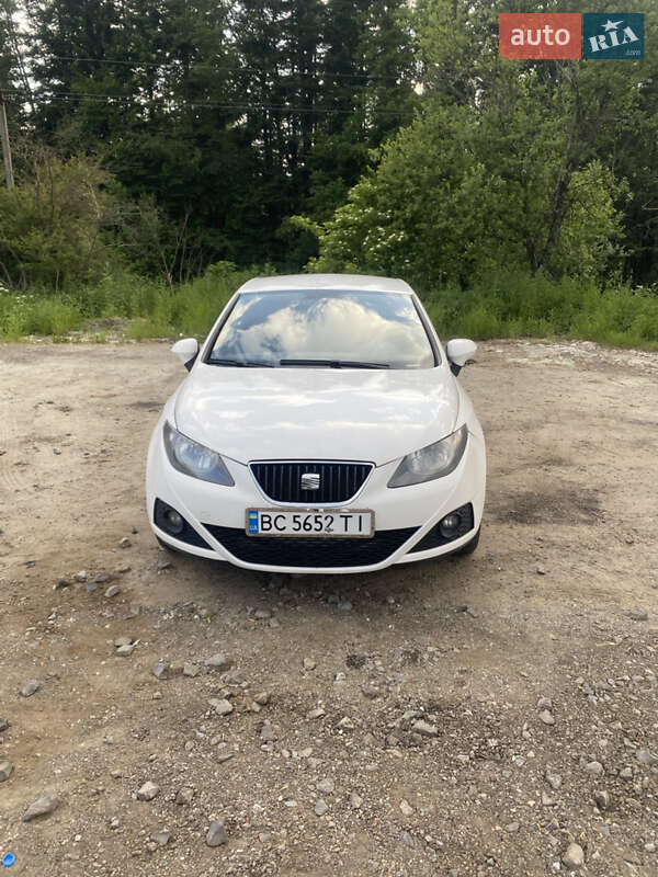 Хетчбек SEAT Ibiza 2011 в Бориславі