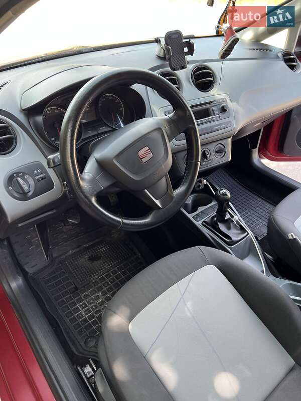 Хетчбек SEAT Ibiza 2013 в Львові