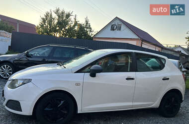 Хэтчбек SEAT Ibiza 2010 в 