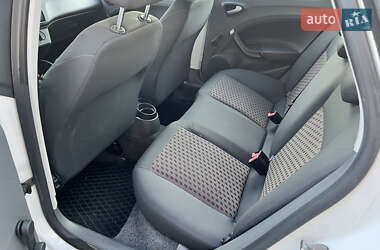 Хэтчбек SEAT Ibiza 2010 в 