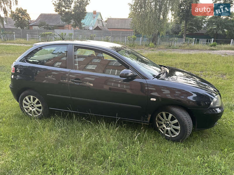 Хэтчбек SEAT Ibiza 2004 в Сумах