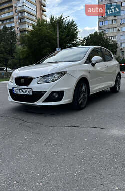 Хэтчбек SEAT Ibiza 2010 в 