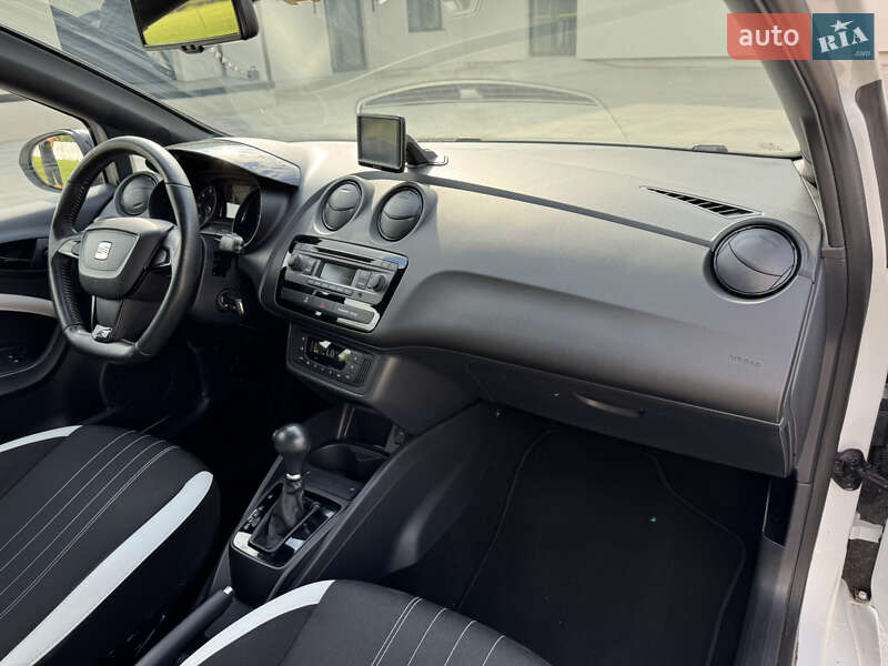 Хэтчбек SEAT Ibiza 2013 в Луцке