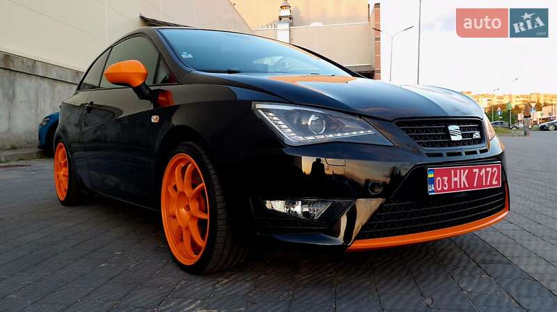 Хэтчбек SEAT Ibiza 2012 в 