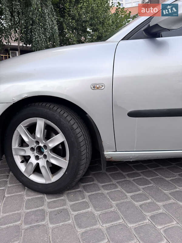 Хетчбек SEAT Ibiza 2006 в Вінниці