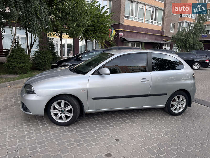 Хетчбек SEAT Ibiza 2006 в Вінниці
