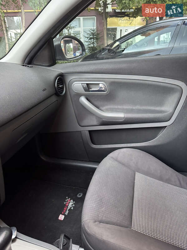 Хетчбек SEAT Ibiza 2006 в Вінниці