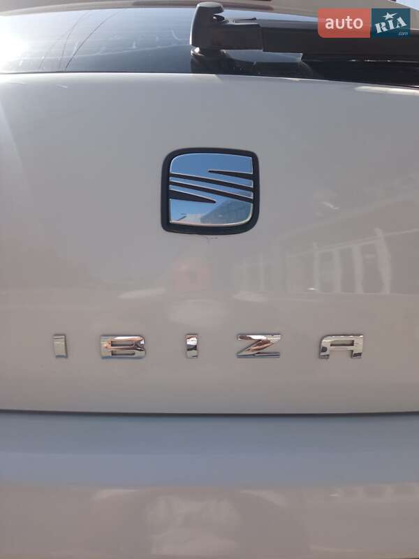 Хэтчбек SEAT Ibiza 2011 в Запорожье