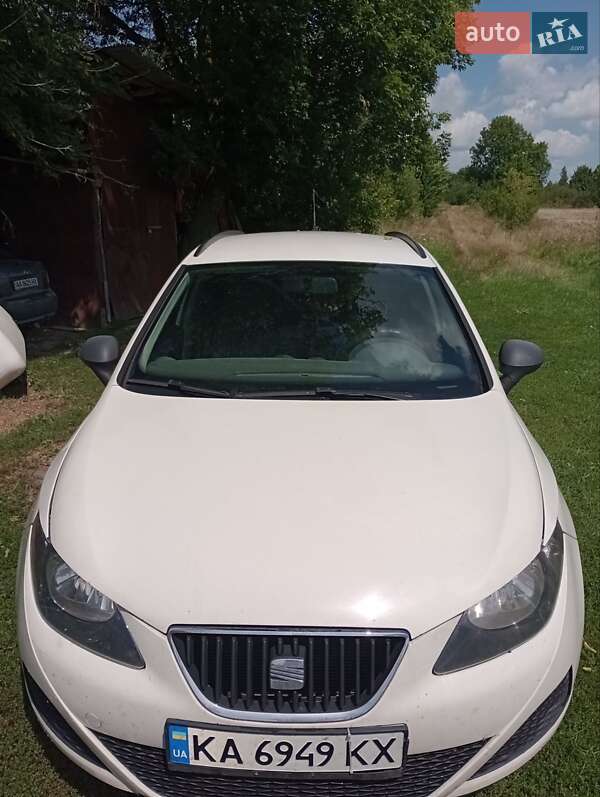 SEAT Ibiza 2011 SEAT Ibiza 2011