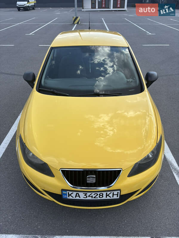 Хэтчбек SEAT Ibiza 2011 в Киеве