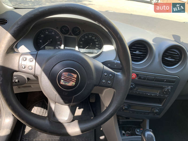 Хетчбек SEAT Ibiza 2007 в Рівному