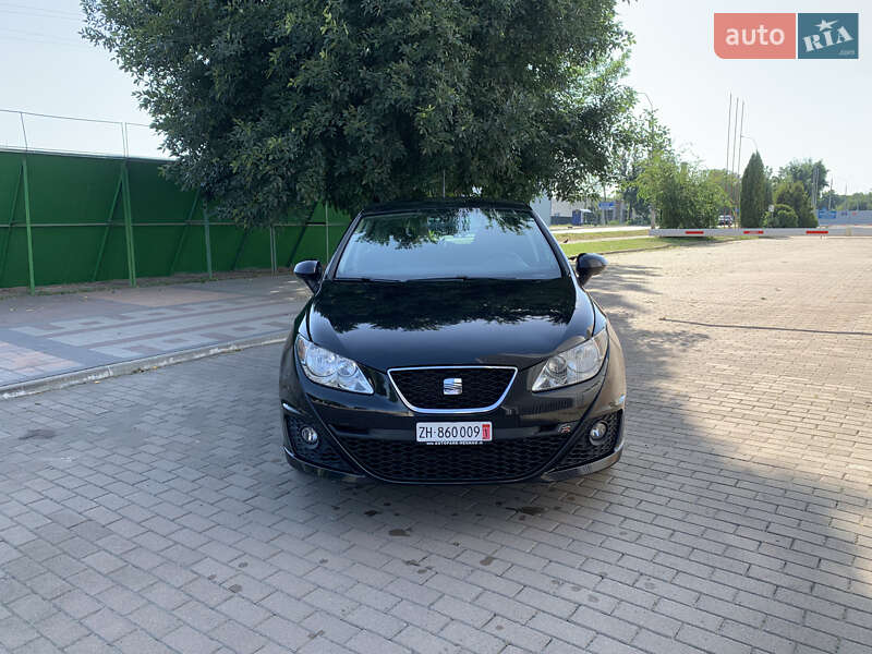 Хетчбек SEAT Ibiza 2010 в Рівному