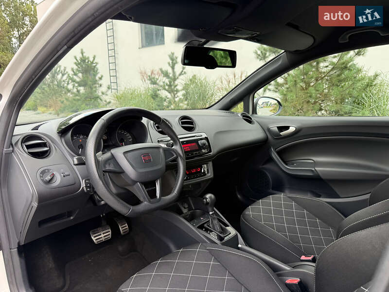 Хэтчбек SEAT Ibiza 2010 в Луцке