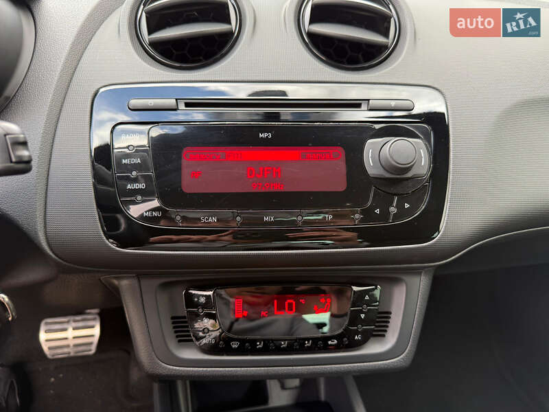 Хэтчбек SEAT Ibiza 2010 в Луцке