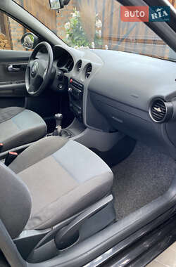 Хэтчбек SEAT Ibiza 2005 в 