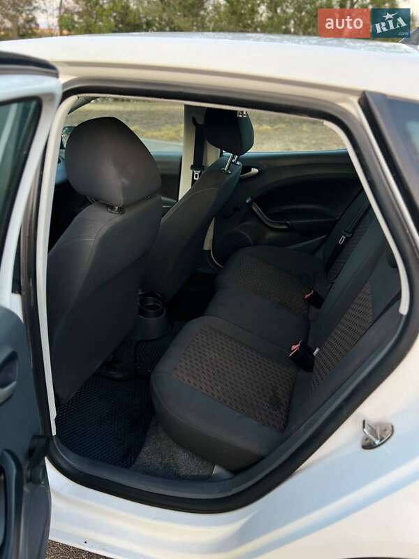 Хэтчбек SEAT Ibiza 2010 в Кривом Роге