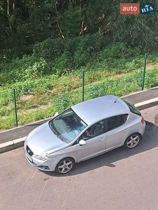 Хетчбек SEAT Ibiza 2010 в Києві
