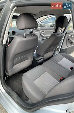 Хэтчбек SEAT Ibiza 2007 в 