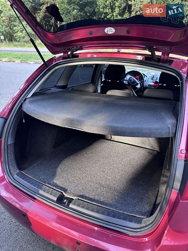 Хетчбек SEAT Ibiza 2011 в Луцьку