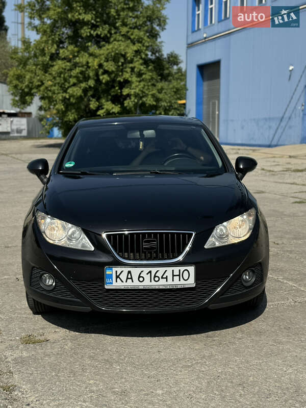 Хетчбек SEAT Ibiza 2008 в Києві