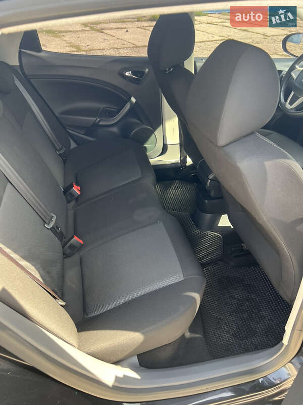 Хетчбек SEAT Ibiza 2008 в Києві