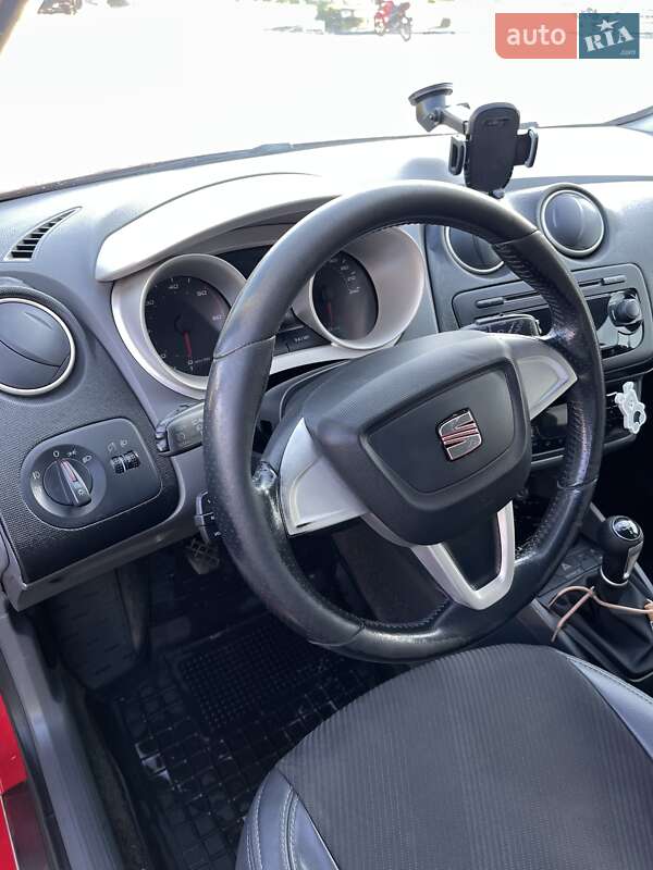 Хэтчбек SEAT Ibiza 2011 в Каменец-Подольском