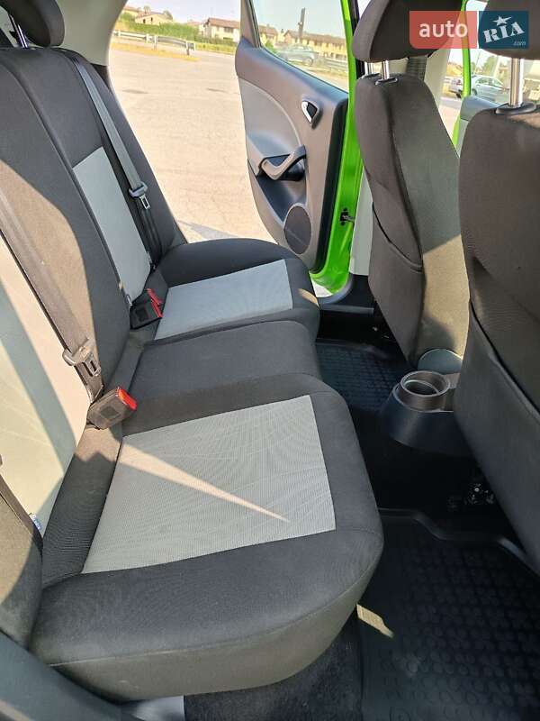 Хетчбек SEAT Ibiza 2013 в Києві фото 17 Хетчбек SEAT Ibiza 2013 в Києві