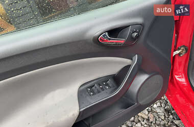 Хэтчбек SEAT Ibiza 2013 в 