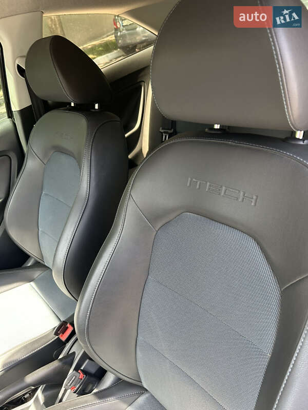 Хэтчбек SEAT Ibiza 2015 в Запорожье