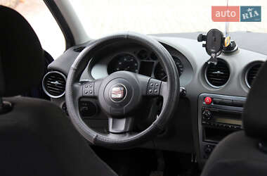 Хэтчбек SEAT Ibiza 2007 в 