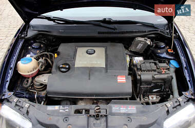 Хэтчбек SEAT Ibiza 2007 в 