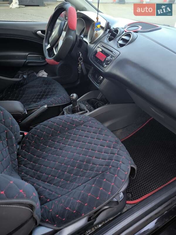 Хэтчбек SEAT Ibiza 2010 в Киеве