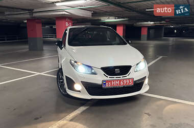 Хэтчбек SEAT Ibiza 2010 в 