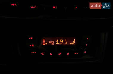 Хэтчбек SEAT Ibiza 2010 в 